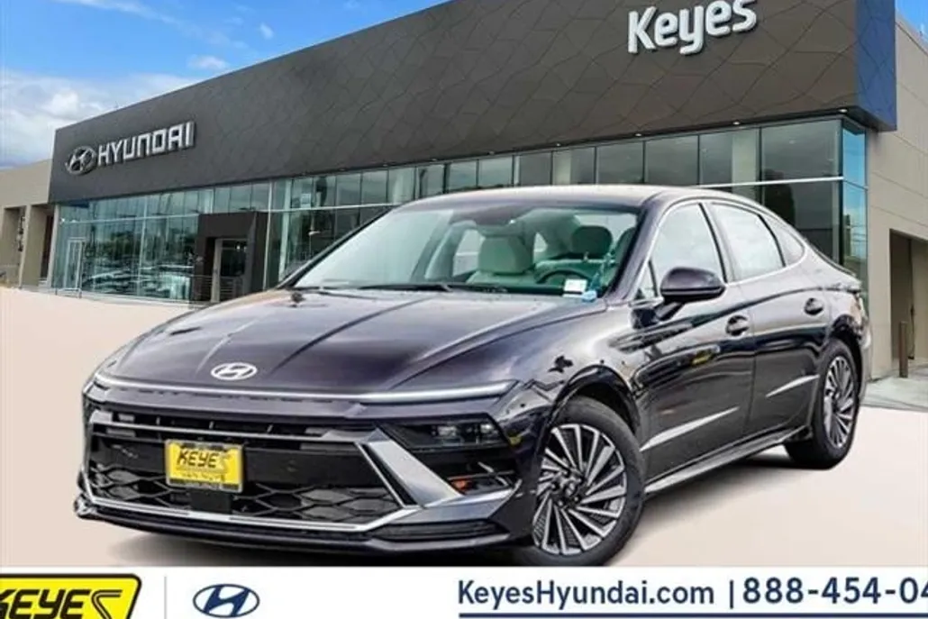 2025 Hyundai Sonata Hybrid SEL photo 1