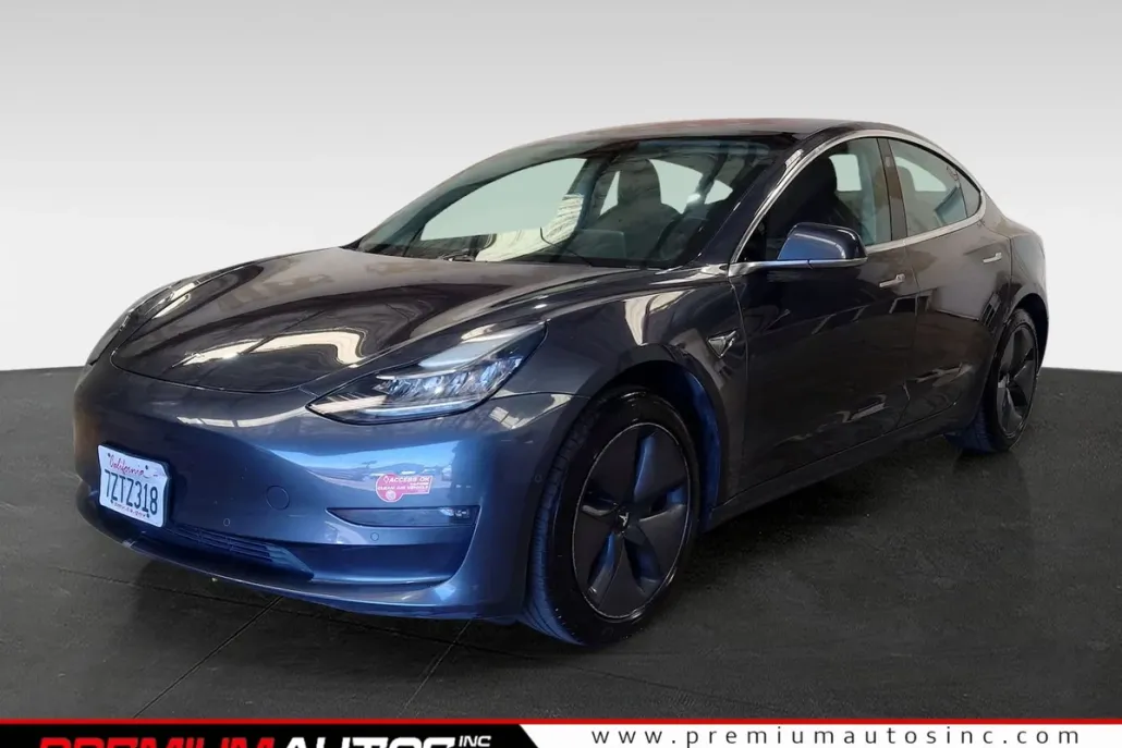2018 Tesla Model 3 Long Range photo 1