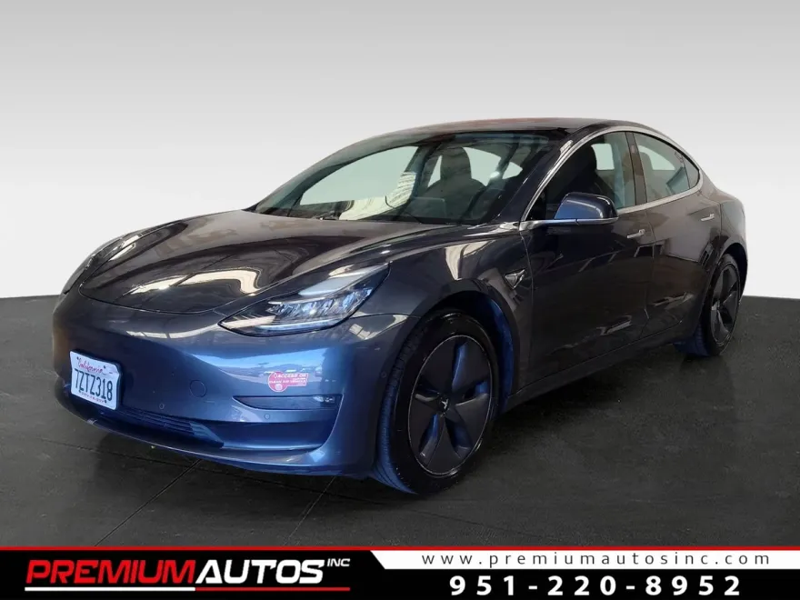2018 Tesla Model 3 Long Range photo 1