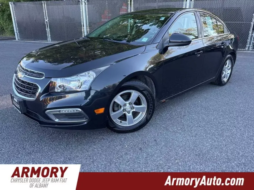 2015 Chevrolet Cruze LT photo 1
