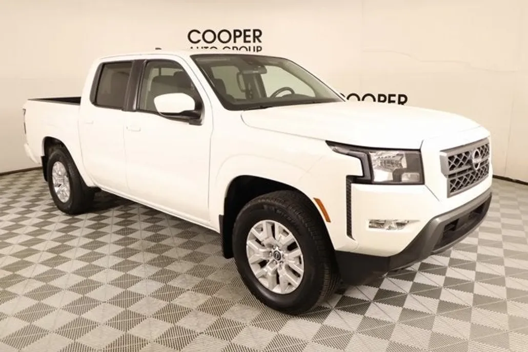 2022 Nissan Frontier SV photo 1
