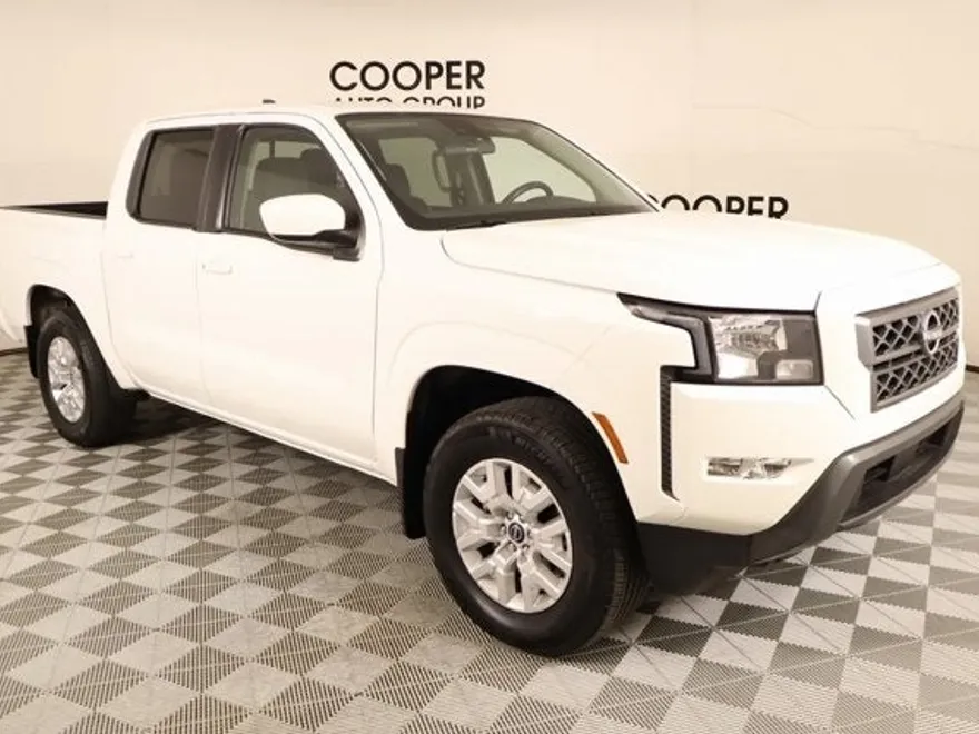 2022 Nissan Frontier SV photo 1