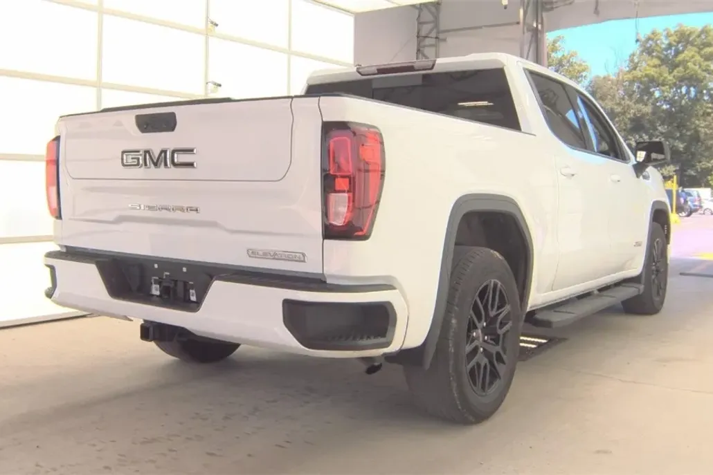 2022 Gmc Sierra 1500 Elevation photo 1