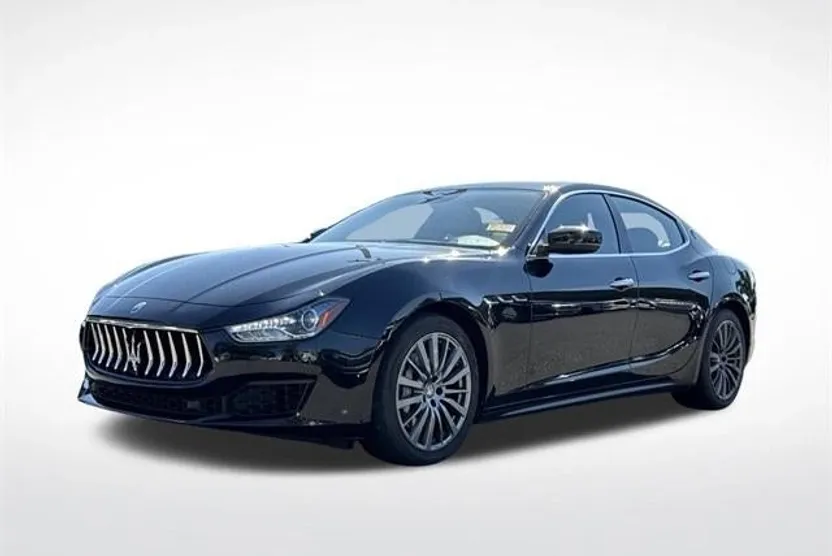 2018 Maserati Ghibli photo 1