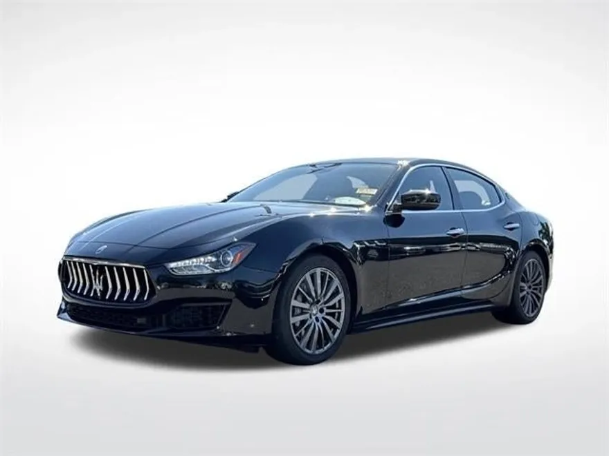 2018 Maserati Ghibli photo 1