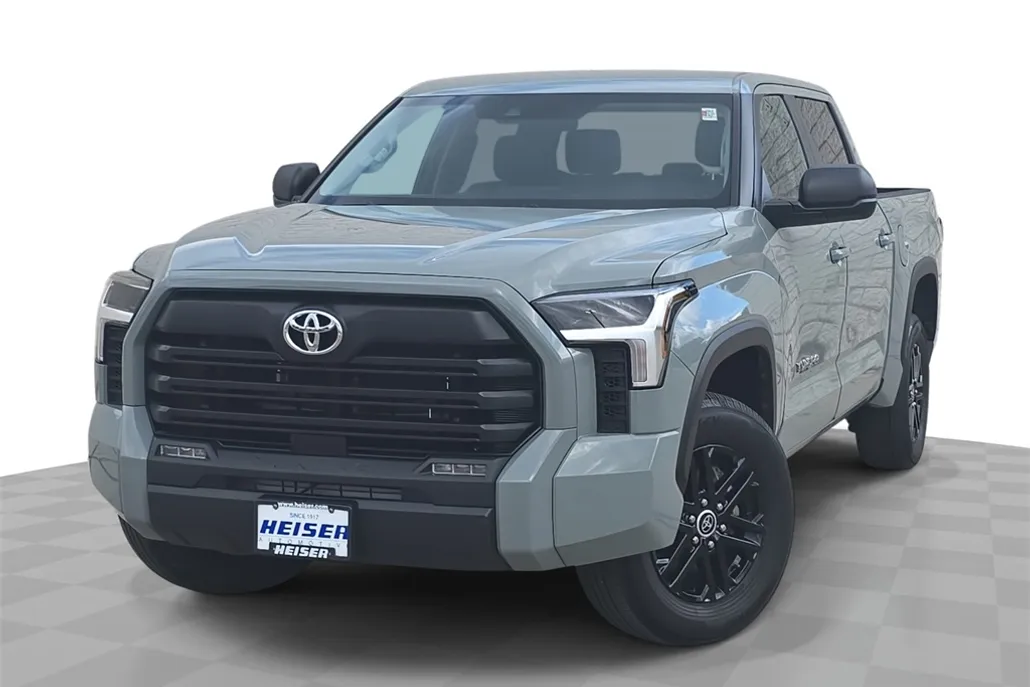 2024 Toyota Tundra SR5 photo 1