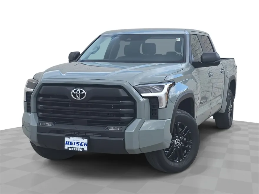 2024 Toyota Tundra SR5 photo 1