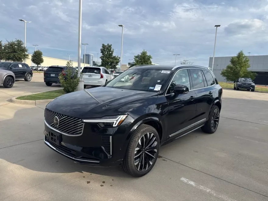 2025 Volvo XC90 Plus photo 1