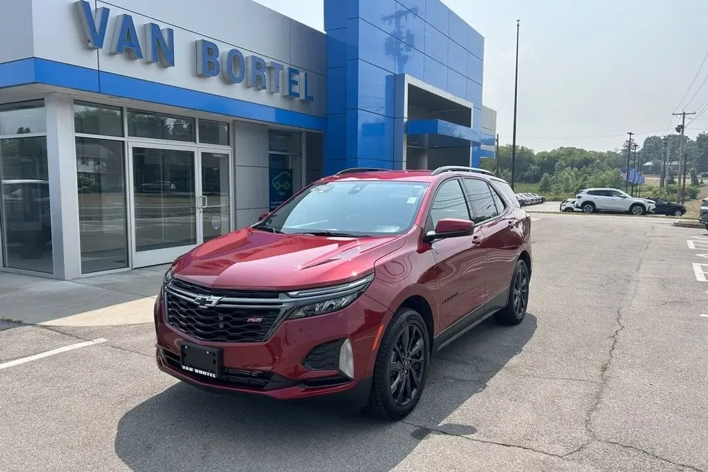 2022 Chevrolet Equinox RS photo 1