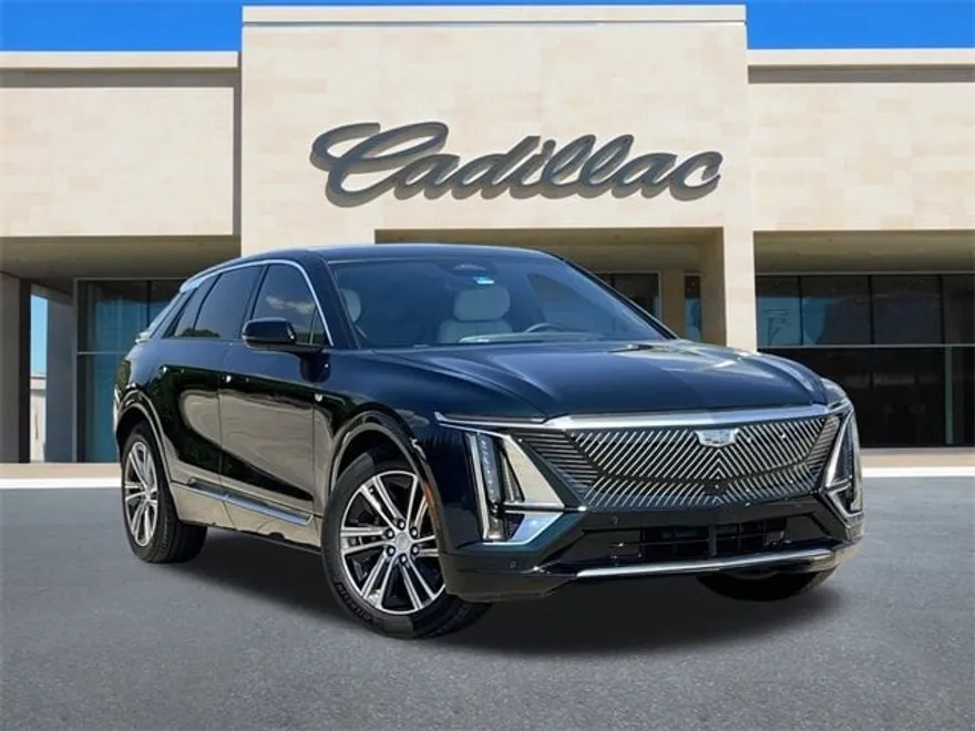 2024 Cadillac Lyriq Luxury photo 1