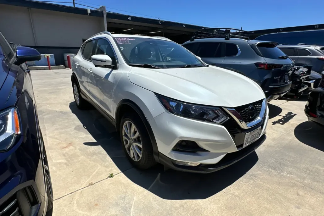 2022 Nissan Rogue Sport SV photo 1