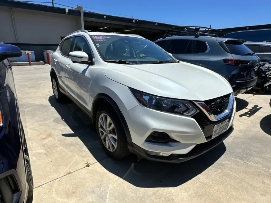 2022 Nissan Rogue Sport SV photo 1