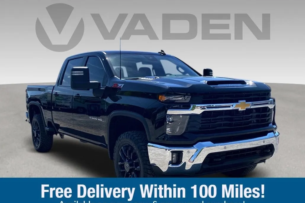 2025 Chevrolet Silverado 2500HD LT photo 1