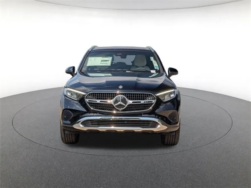 2026 Mercedes Benz GLC 300 4MATIC photo 1
