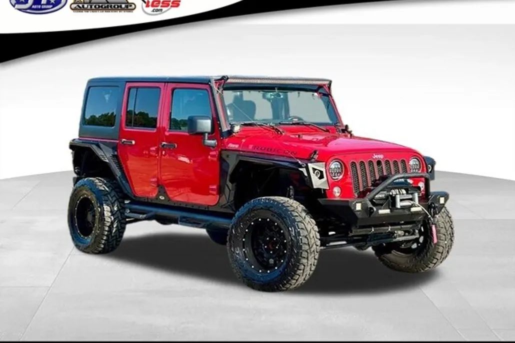 2015 Jeep Wrangler Unlimited Rubicon photo 1
