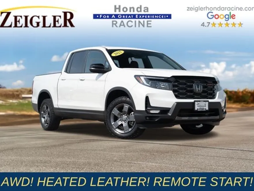 2025 Honda Ridgeline TrailSport photo 1
