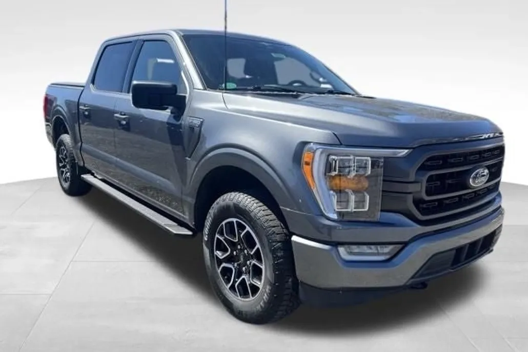 2023 Ford F-150 XLT photo 1