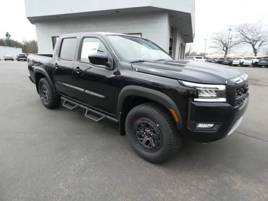 2025 Nissan Frontier PRO-4X photo 1