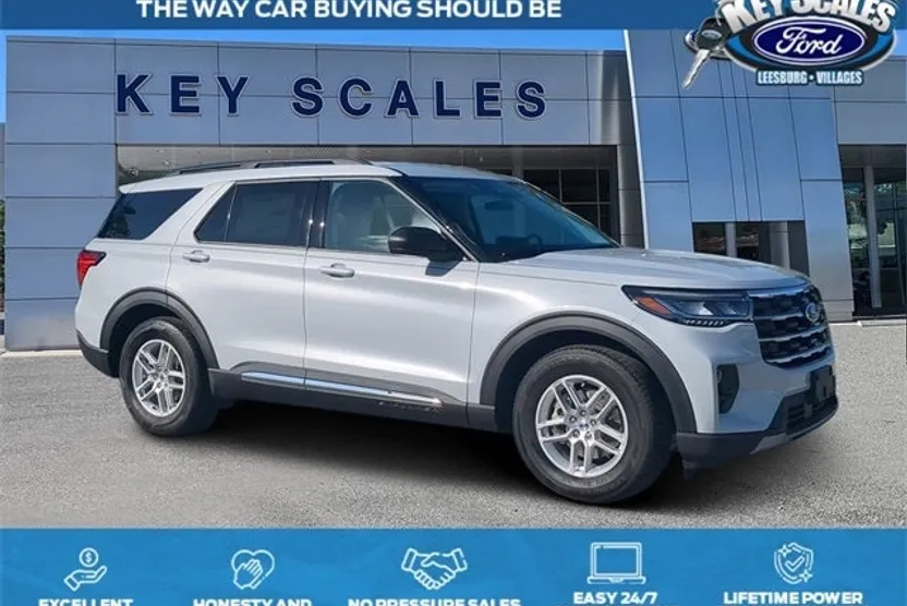 2025 Ford Explorer photo 1