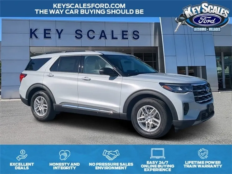 2025 Ford Explorer photo 1