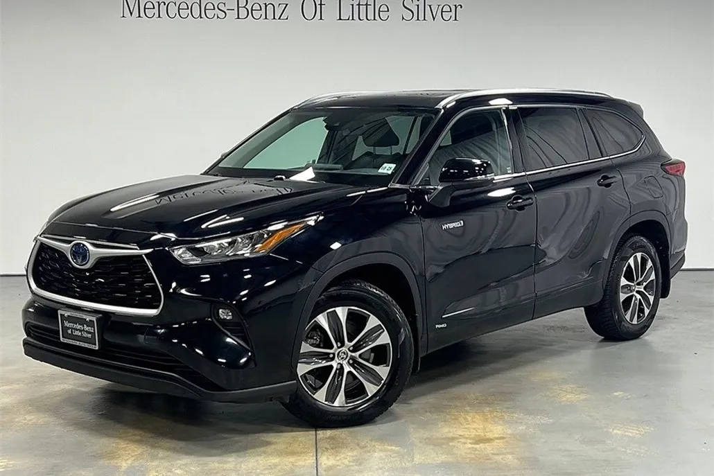 2020 Toyota Highlander Hybrid XLE photo 1
