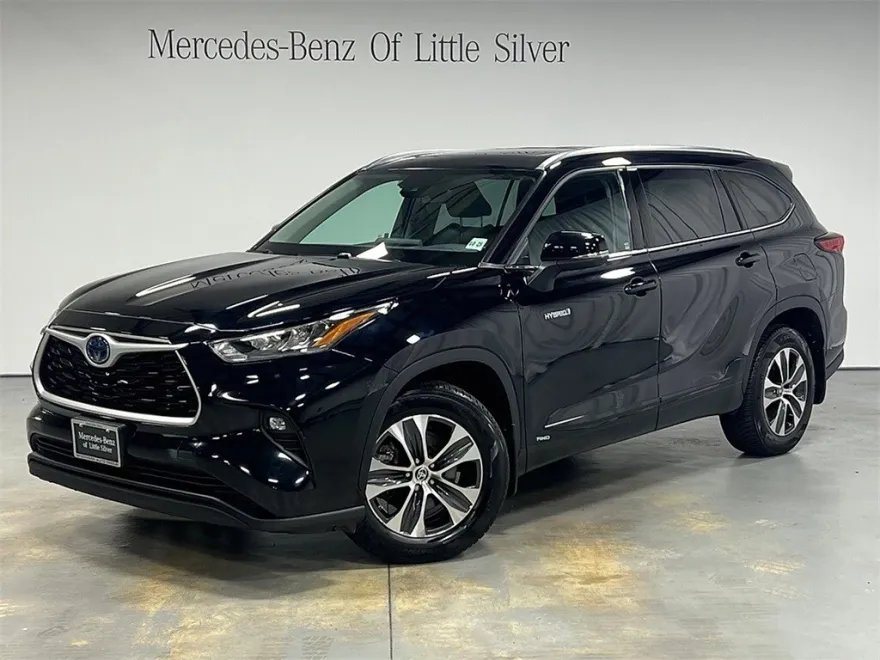 2020 Toyota Highlander Hybrid XLE photo 1
