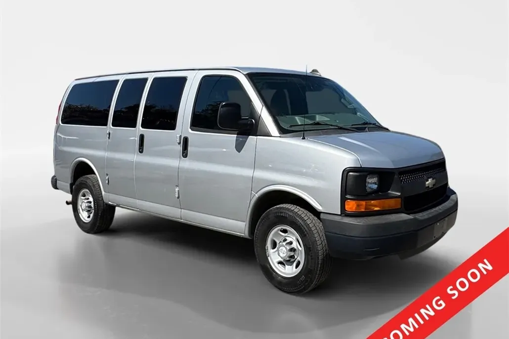 2016 Chevrolet Express 2500 Work Van photo 1