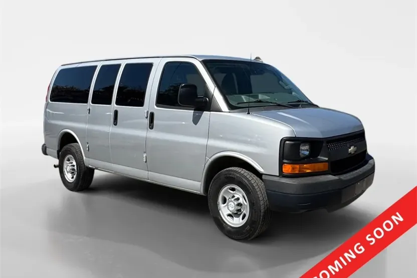 2016 Chevrolet Express 2500 Work Van photo 1