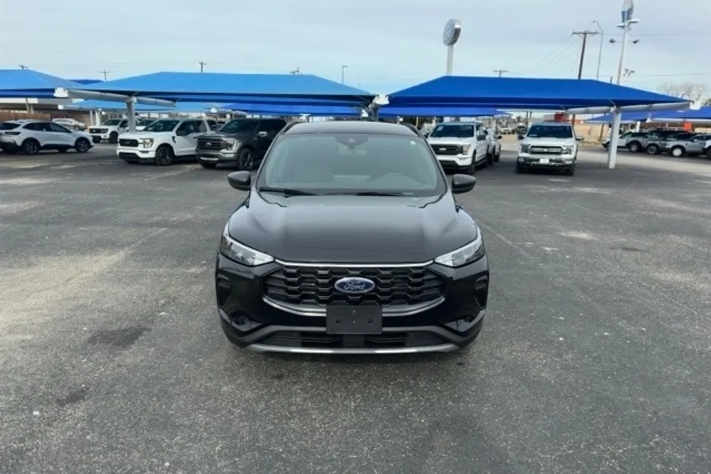 2025 Ford Escape ST-Line photo 1