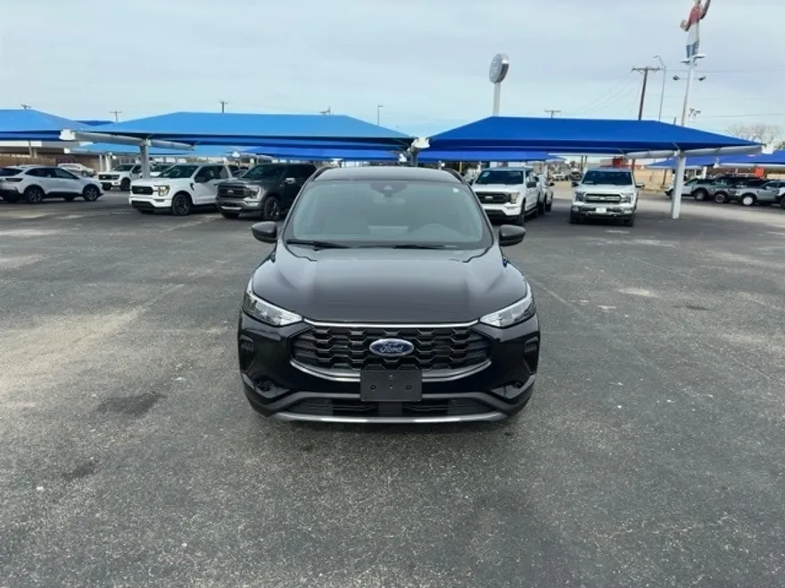 2025 Ford Escape ST-Line photo 1