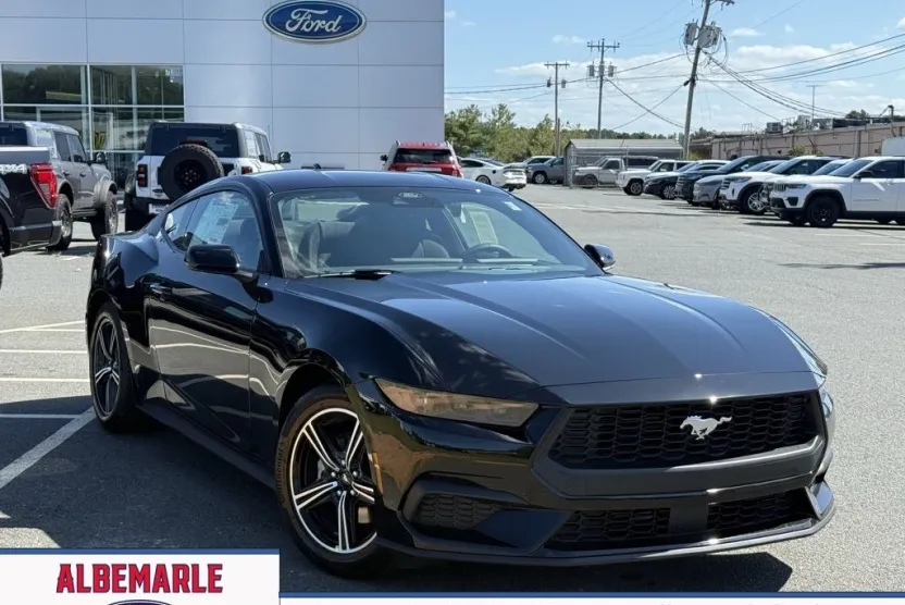 2025 Ford Mustang EcoBoost photo 1