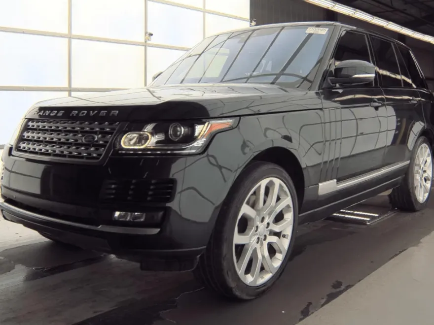 2017 Land Rover Range Rover SuperCharged photo 1