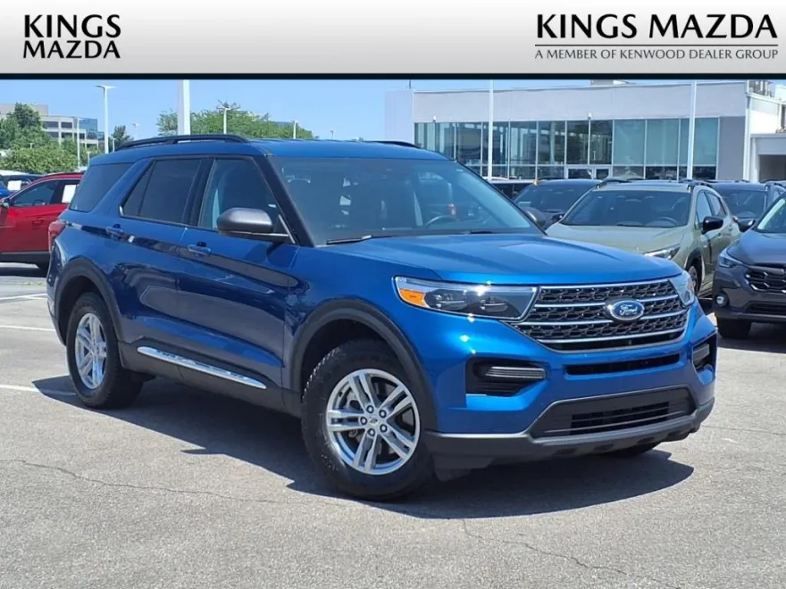 2022 Ford Explorer XLT photo 1