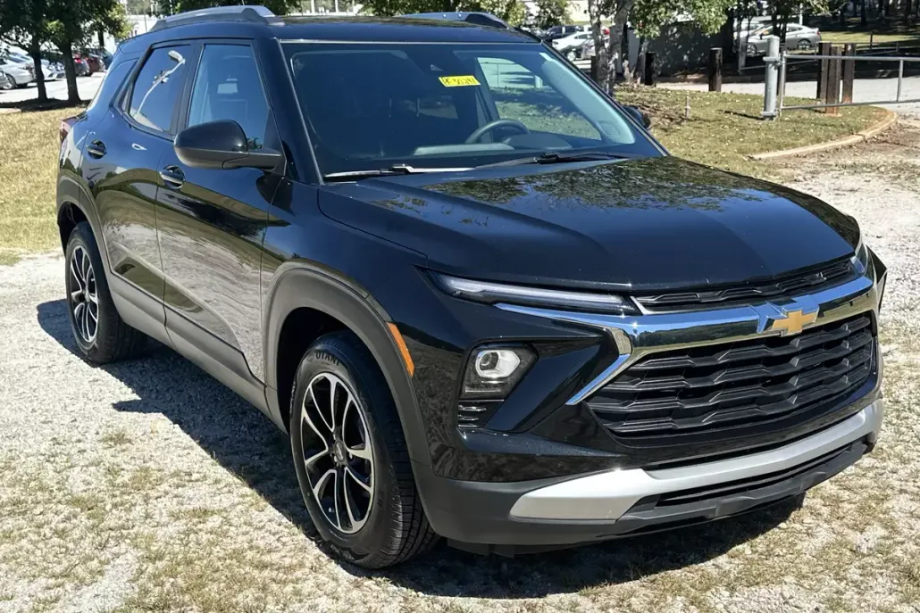 2024 Chevrolet Trailblazer LT photo 1
