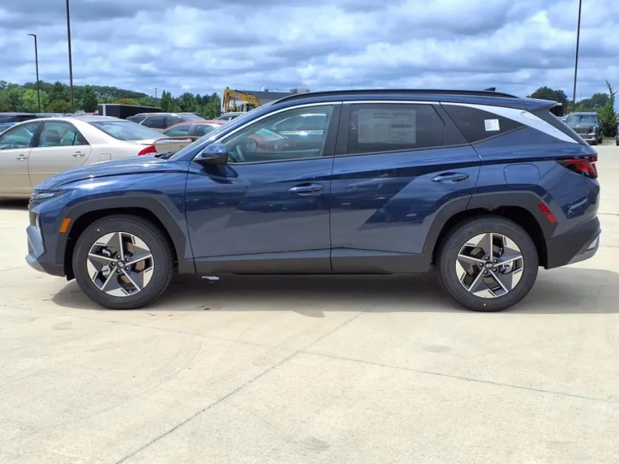 2026 Hyundai Tucson SEL photo 1