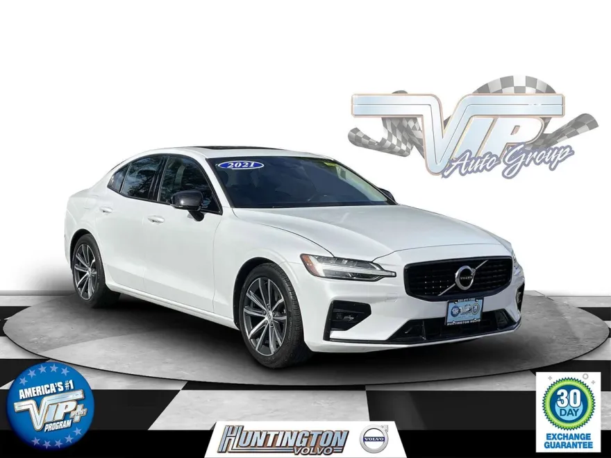 2021 Volvo S60 T5 Momentum photo 1