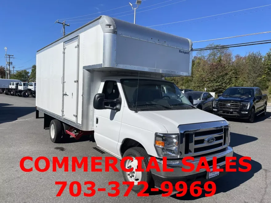 2025 Ford E-350 photo 1