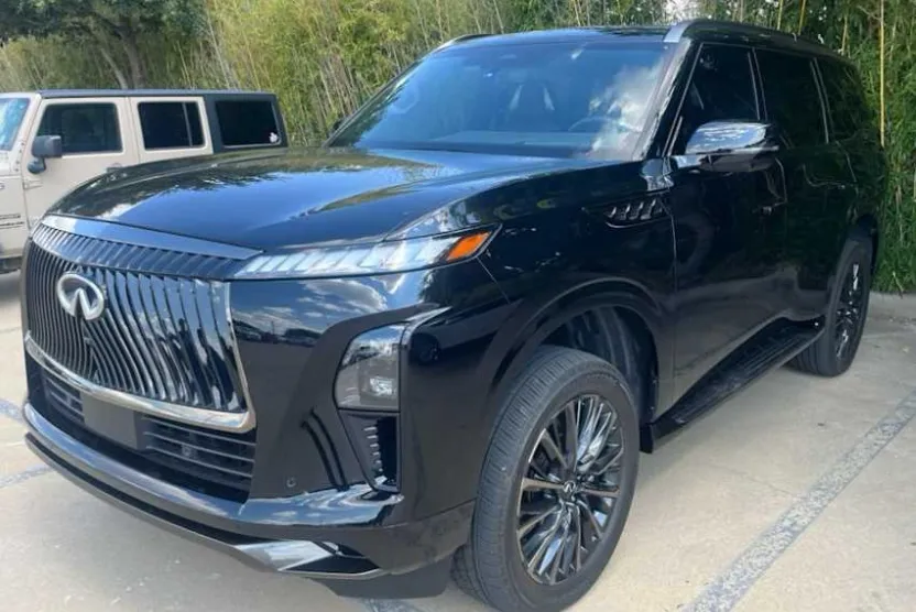 2025 Infiniti QX80 photo 1