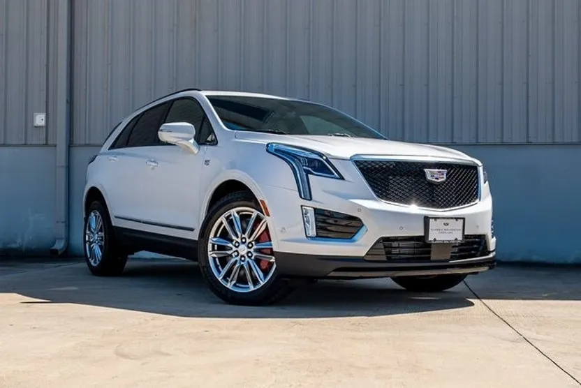 2025 Cadillac XT5 Sport photo 1