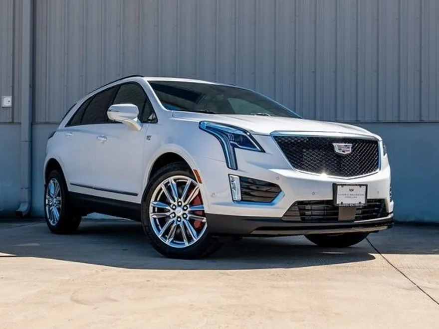 2025 Cadillac XT5 Sport photo 1