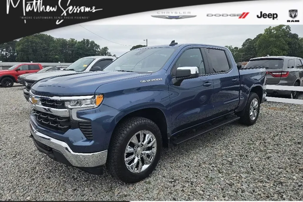 2024 Chevrolet Silverado 1500 LT photo 1