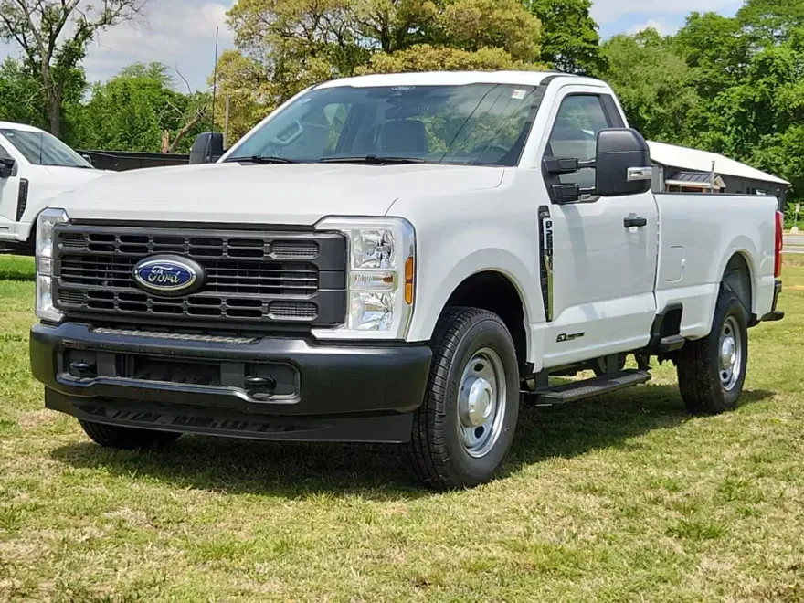 2025 Ford F-250 XL photo 1