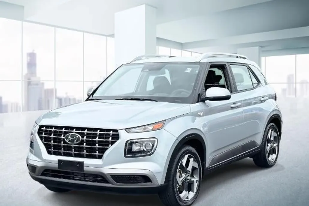 2023 Hyundai Venue SEL photo 1