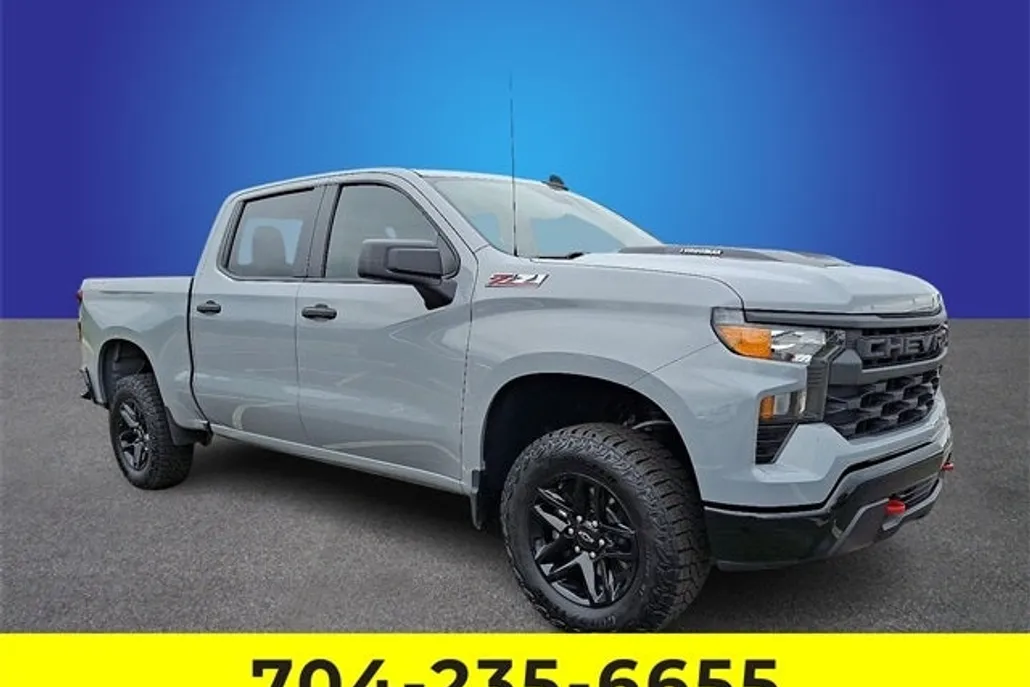 2025 Chevrolet Silverado 1500 Custom Trail Boss photo 1