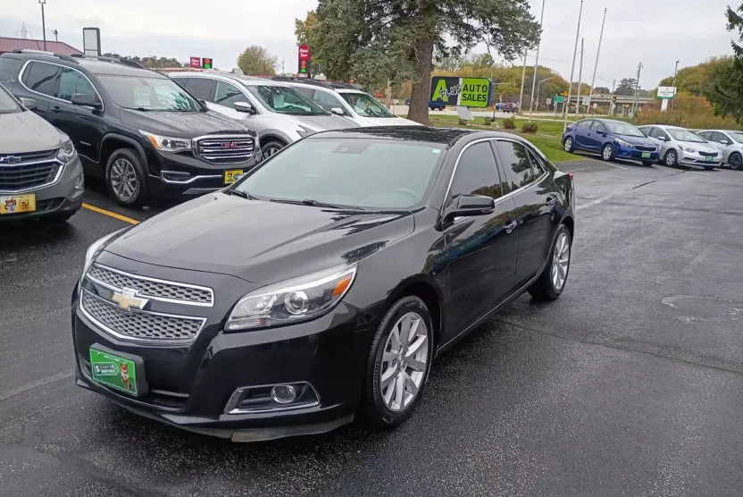 2013 Chevrolet Malibu LTZ photo 1