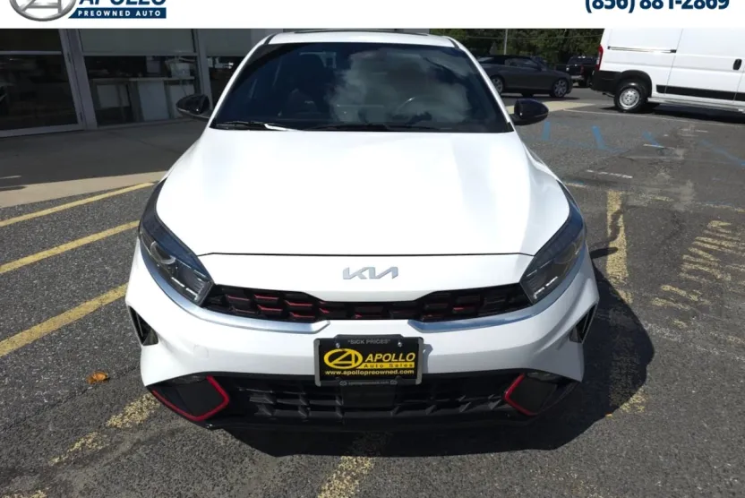 2022 Kia Forte GT-Line photo 1