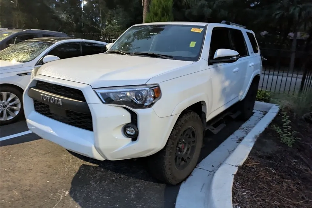 2023 Toyota 4Runner SR5 Premium photo 1