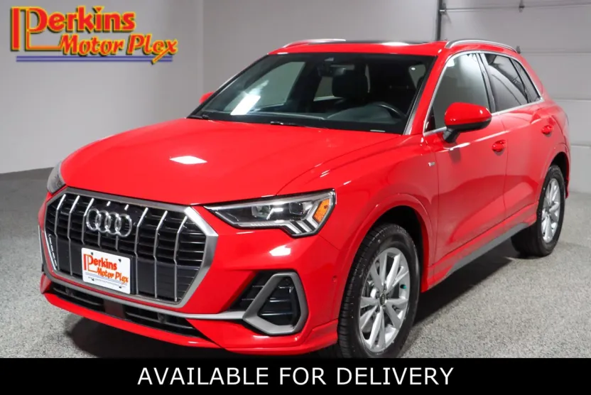 2021 Audi Q3 S line Premium Plus photo 1