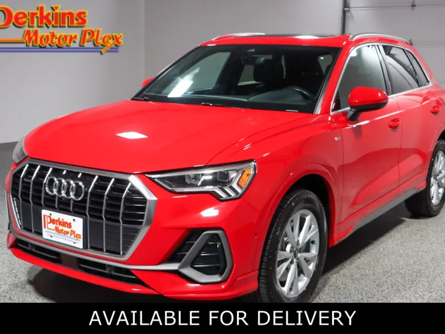 2021 Audi Q3 S line Premium Plus photo 1