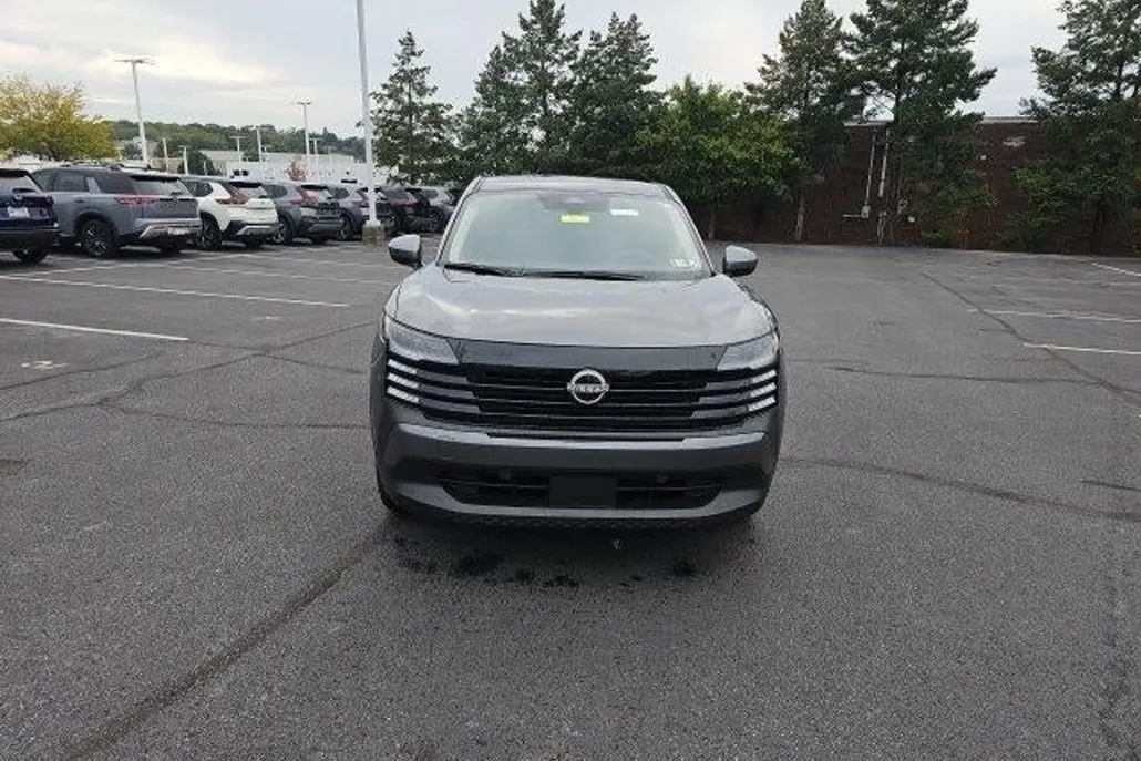 2025 Nissan Kicks SV photo 1